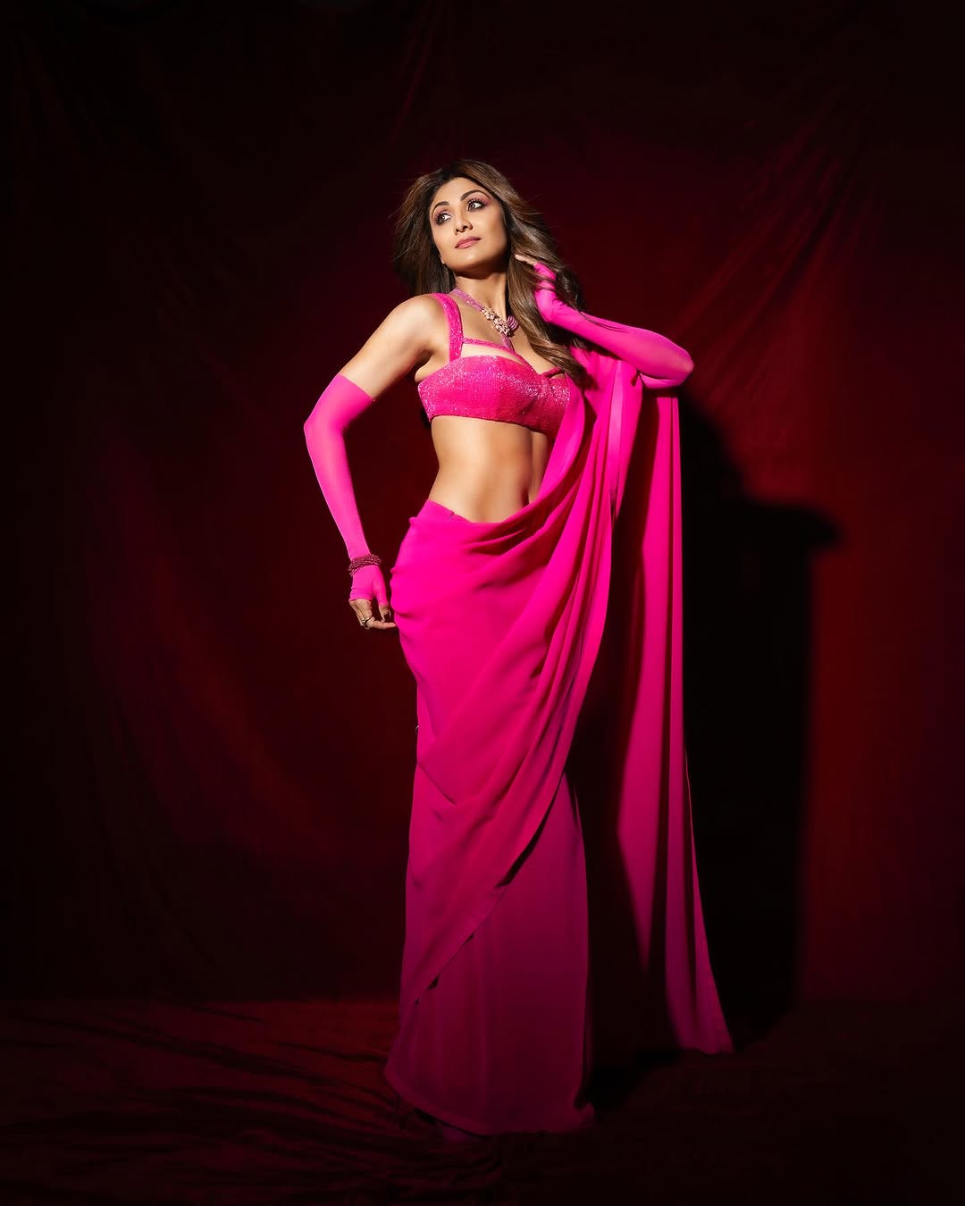 Think ๐๐ฒ๐ท๐ด! - The Fusion Saree Vibe